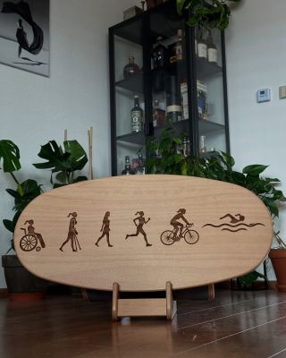Každý symbol, citát nebo věnování dodá vaší Woodboards osobní kouzlo. Gravírování promění každou desku v jedinečný kousek...